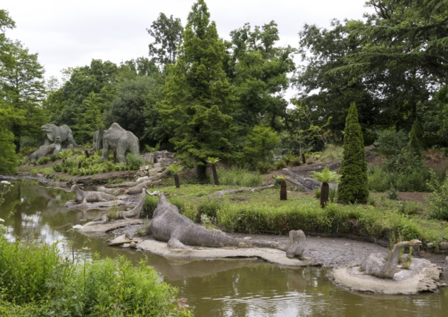 Dinosaurs sculptures in Crystal Palace Park. Picture: Moment Editorial/Getty Images